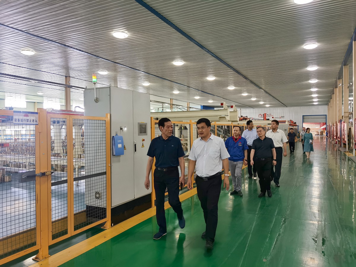 Zhan Zaiping, Deputy Mayor of Weifang City, visited the factory