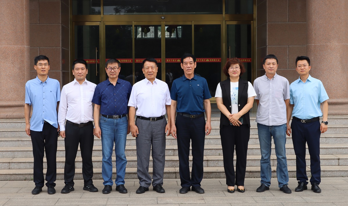 Academician Zhang Lianmen of the Chinese Academy of Engineering and his party came to Daye to visit and exchange