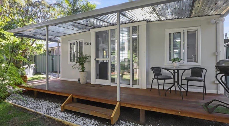 Extended container house