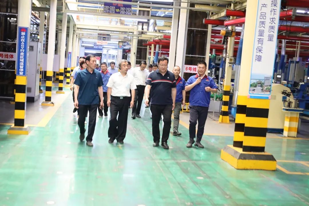 Wang Miao, Deputy Director of the Provincial Party Committee's Political Research Office, and his delegation visited for research and guidance