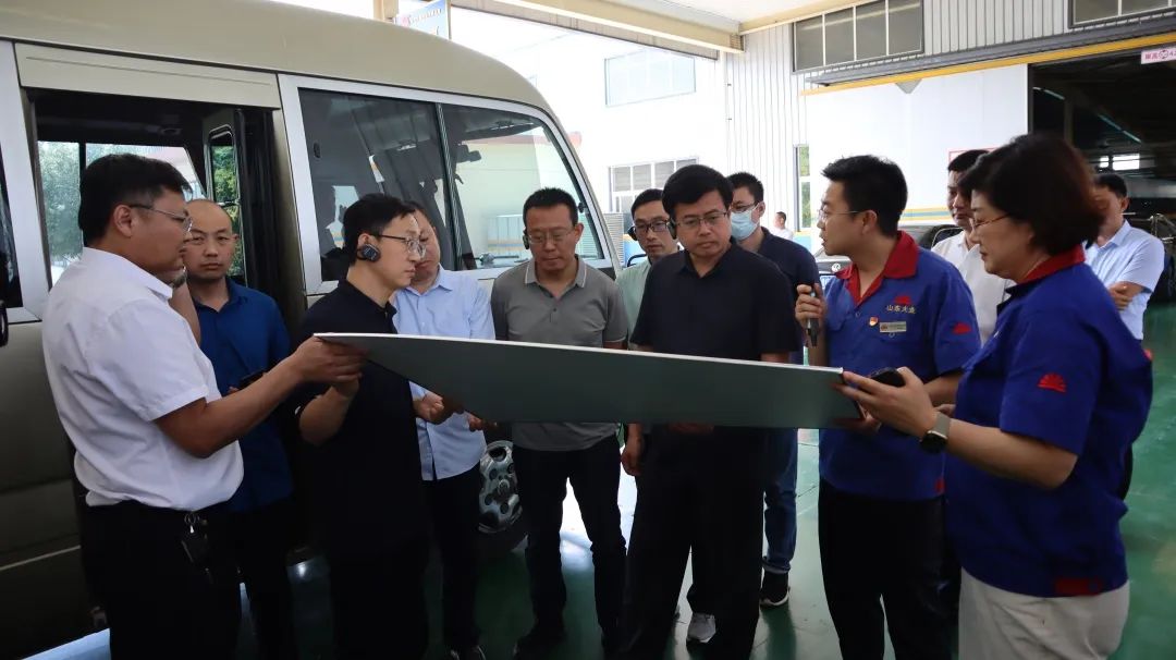 Wang Jun, Deputy Director of the Enforcement and Supervision Bureau of the Provincial Energy Bureau, and his delegation visited the company for research