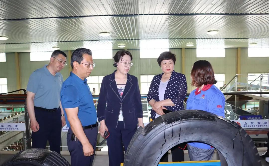 Liu Lu, Secretary of the Party Committee and Director of the Provincial Intellectual Property Development Center, and his delegation visited for research and guidance