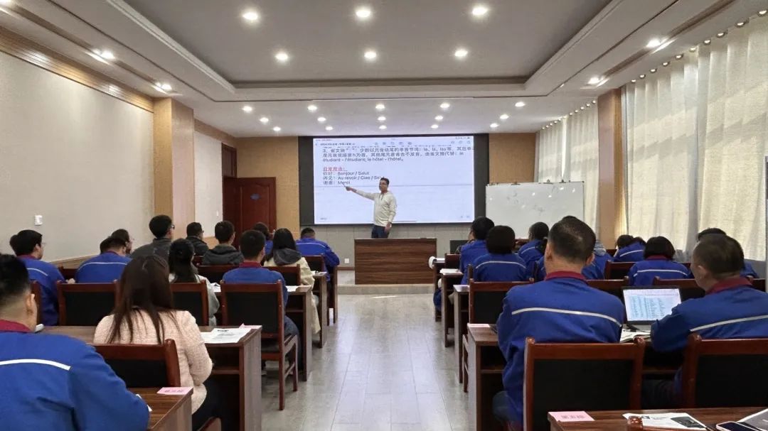 【学ばずして広才なし】会社「ゼロベース」フランス語学習塾が開講